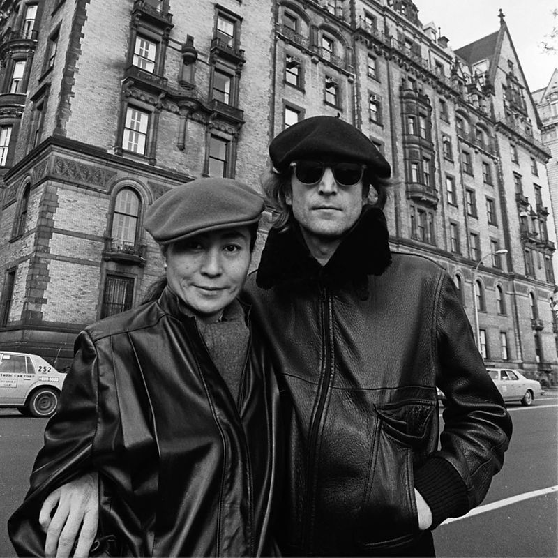 Yoko Ono and John Lennon, Dakota Apartments, NYC, 1980, photographed by Allan Tannenbaum.