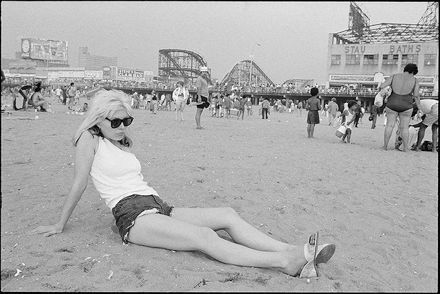 Debbie Harry, Coney Island, New York, 1977, photographed by Roberta Bayley.