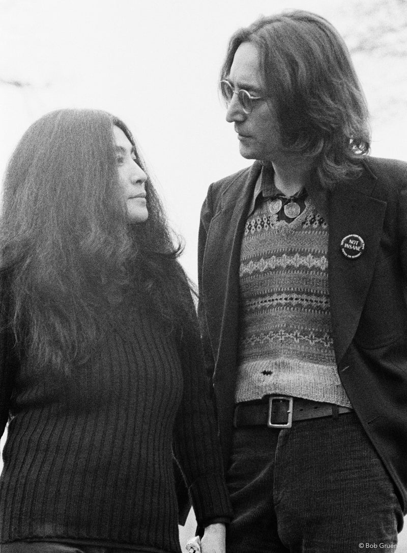 John Lennon & Yoko Ono. NY, 1973, photographed by Bob Gruen.