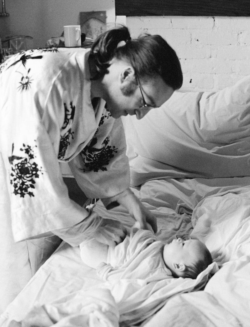 John Lennon & Sean Lennon. NYC, 1975, photographed by Bob Gruen.