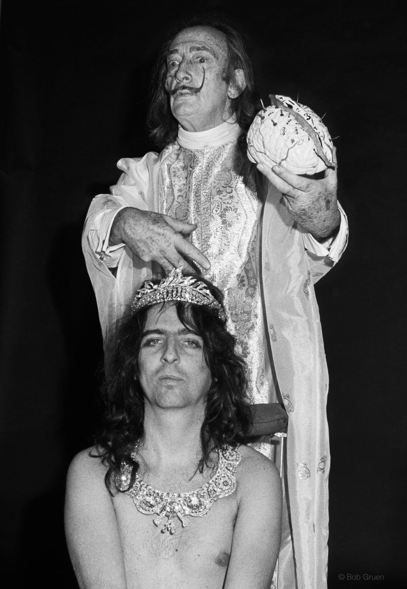 Alice Cooper and Salvador Dali, NYC. February 25, 1973, photographed by Bob Gruen.