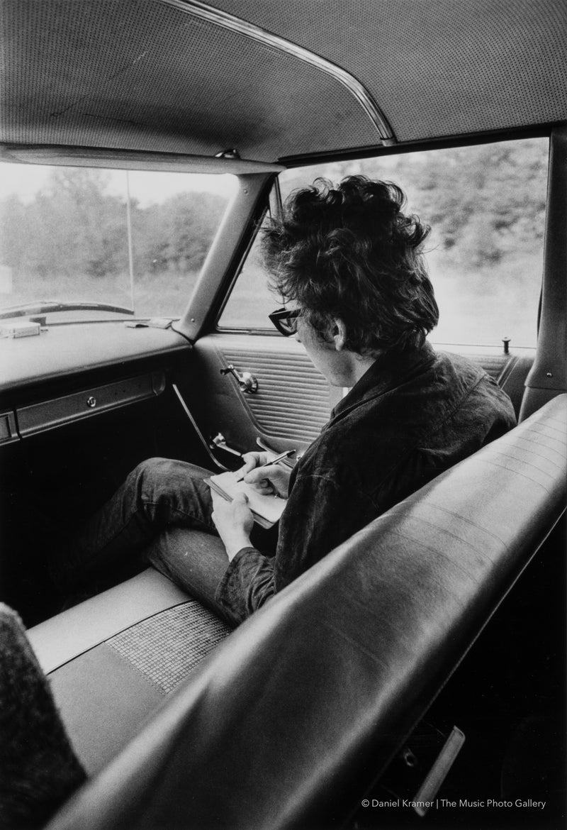 Bob Dylan on the way to a concert in Philadelphia, 1964, photographed by Daniel Kramer.
