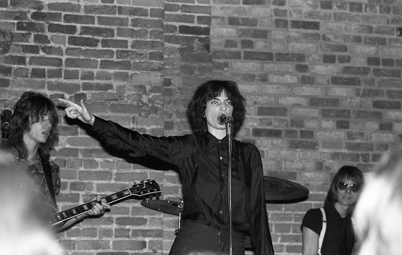 Patti Smith at The Bitter End in New York, photographed by Danny Fields in 1975.