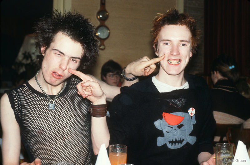 Sid Vicious and Johnny Rotten. Luxembourg. November 1977, photographed by Bob Gruen.