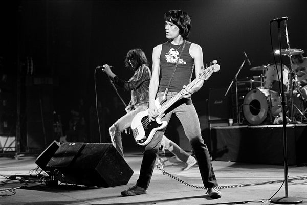 Dee Dee Ramone, Ramones by Ebet Roberts. The Palladium, 1979