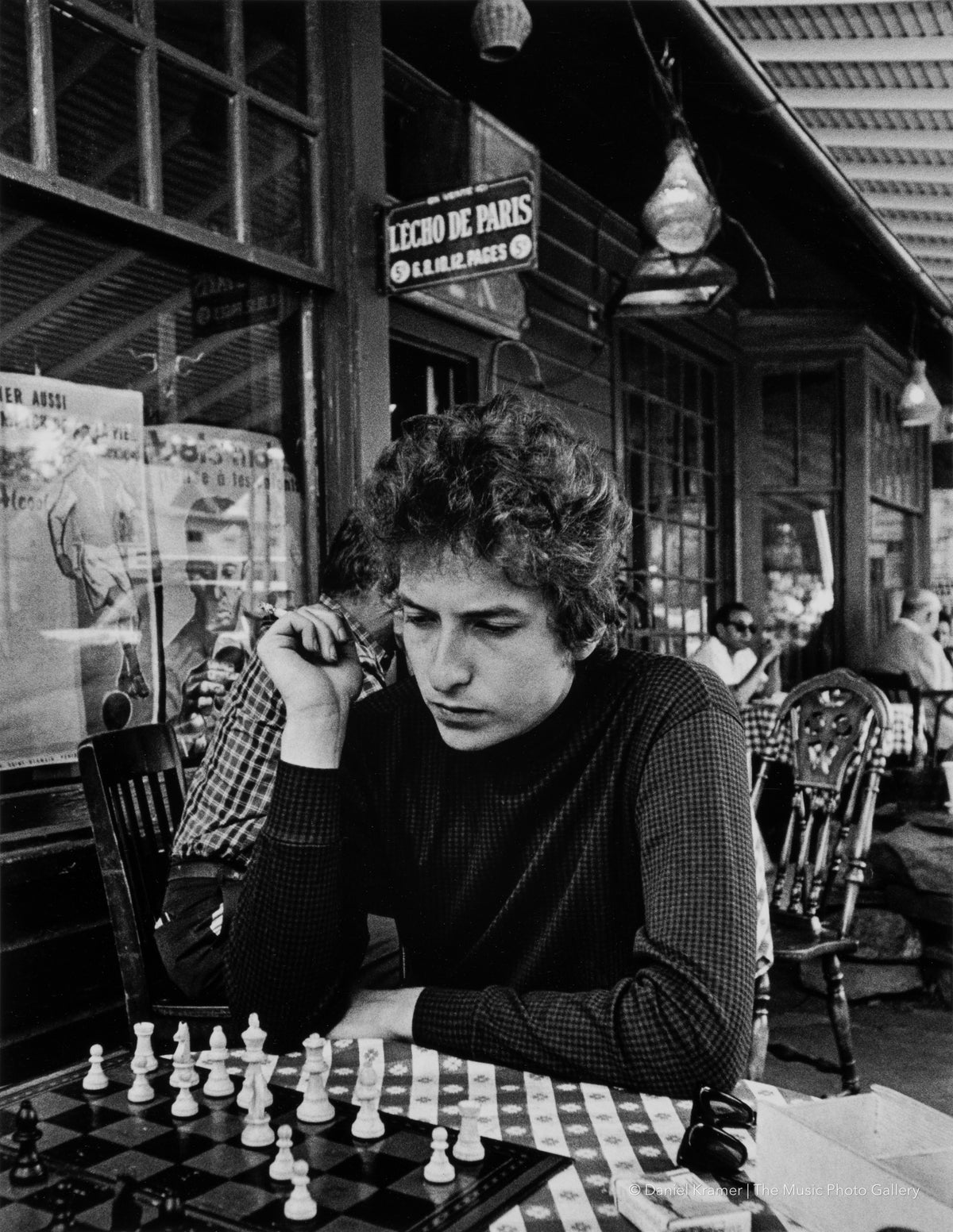 Bob Dylan playing Chess, New York City, 1965