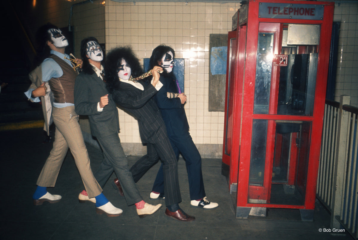 Kiss. NYC. October 26, 1974, photographed by Bob Gruen.