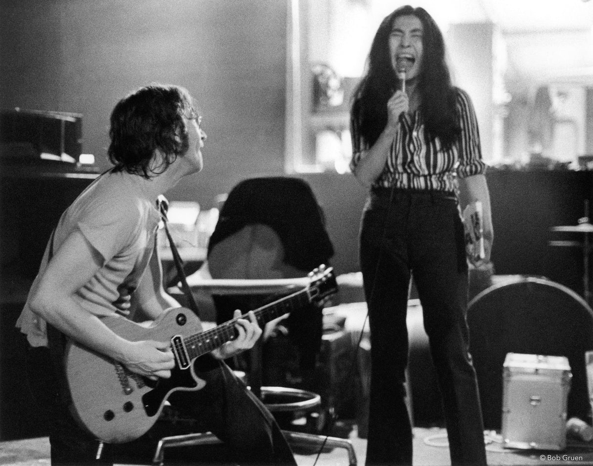 John Lennon & Yoko Ono. NYC, 1972, photographed by Bob Gruen.