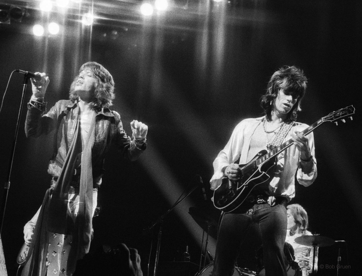Mick Jagger and Keith Richards, MSG, NYC. July 24, 1972, photographed by Bob Gruen.
