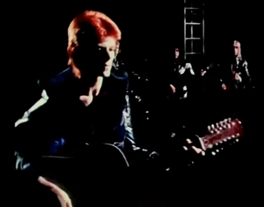 David Bowie - John, I'm Only Dancing