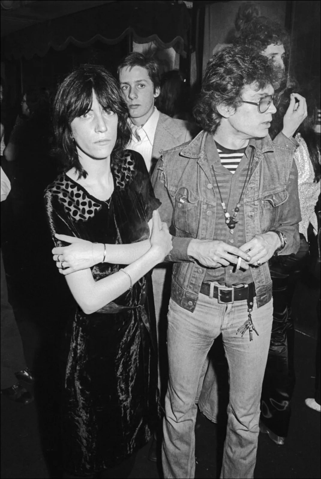 Patti Smith and Robert Mapplethorpe in New York City, 1974. Black and white photograph by Allan Tannenbaum.