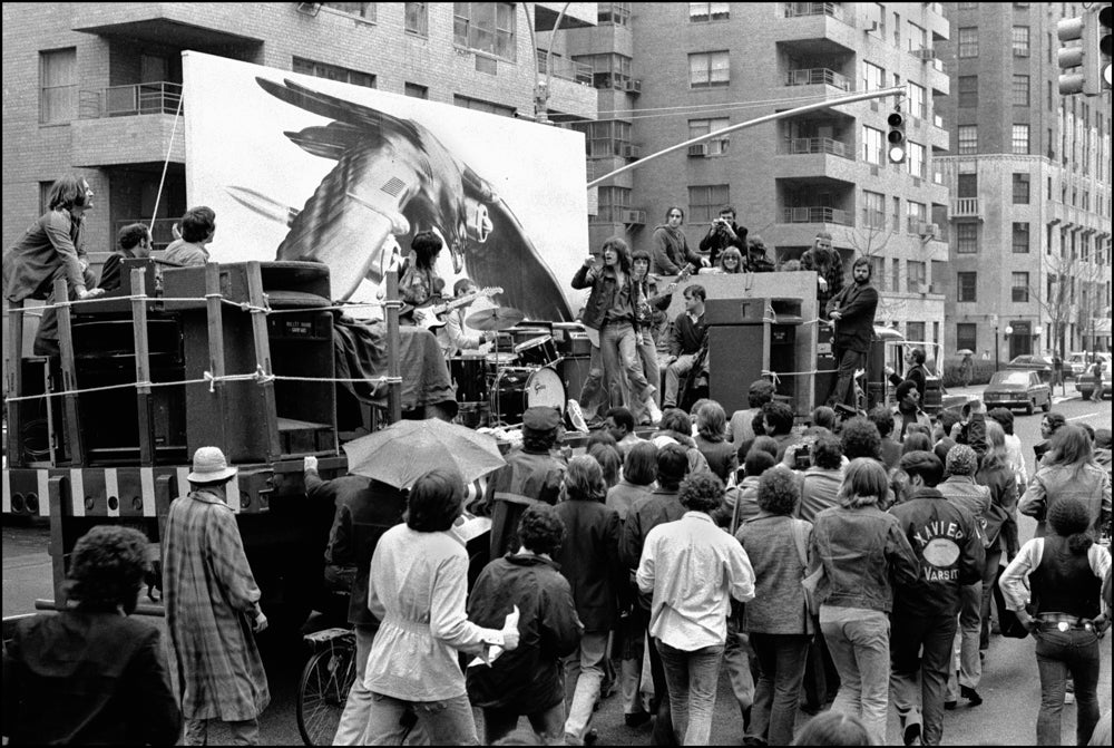 The Rolling Stones, Fifth Avenue, New York City, 1975, photographed by Allan Tannenbaum.