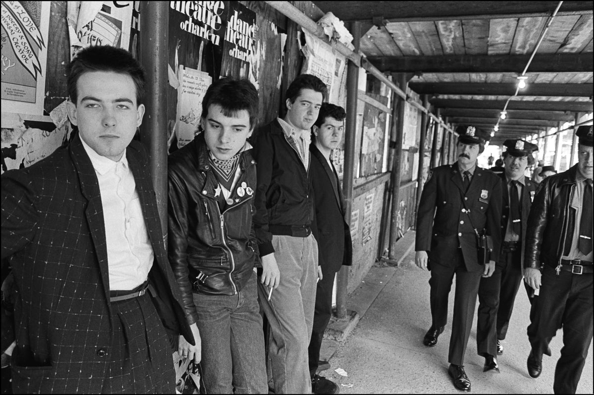 The Cure, Columbus Avenue, New York City, 1980, photographed by Allan Tannenbaum.